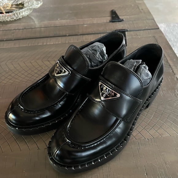 PRADA LOAFERS . - Picture 8 of 9